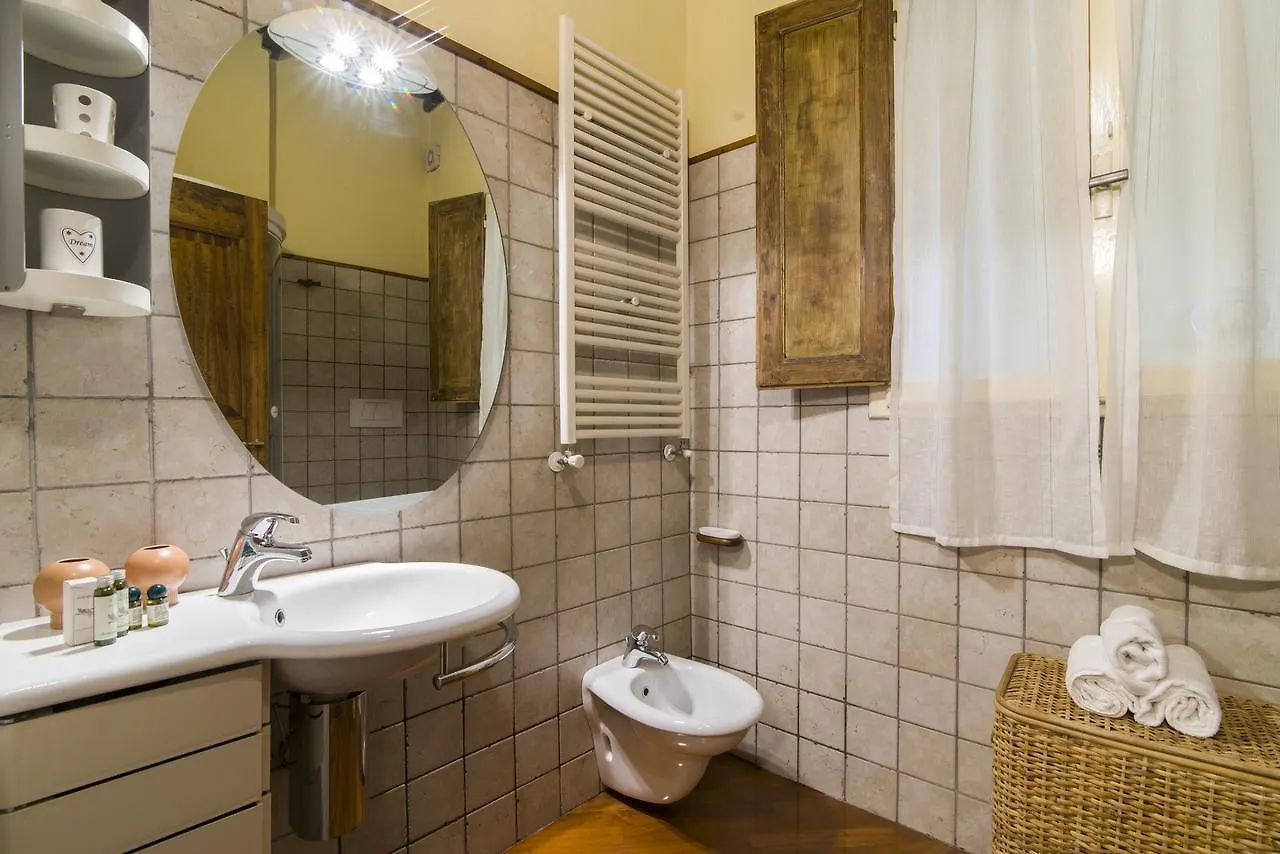 Florence Ariento Romantic Apartment